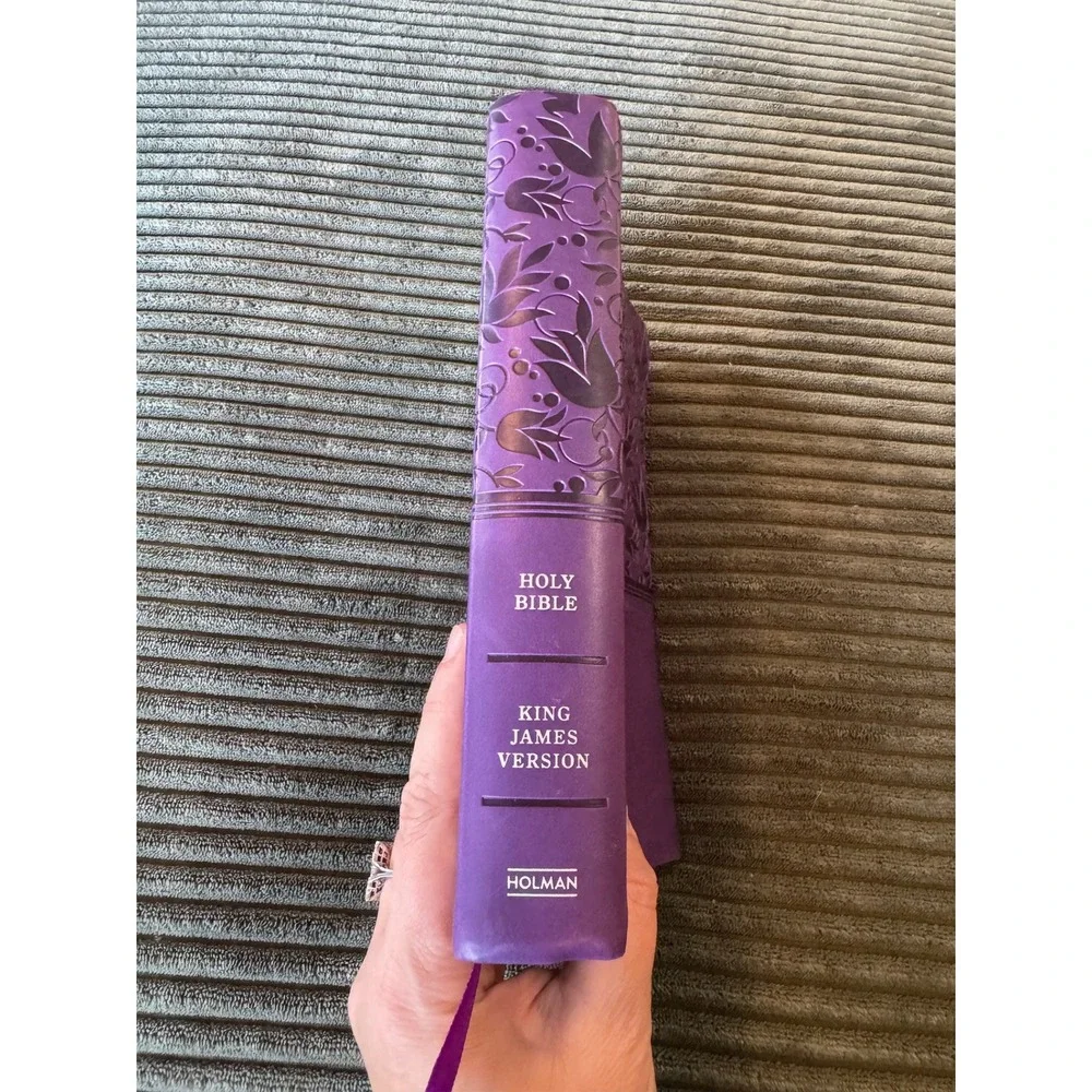 Holman King James Version Holy Bible‎ Purple Floral Design Presentation Page